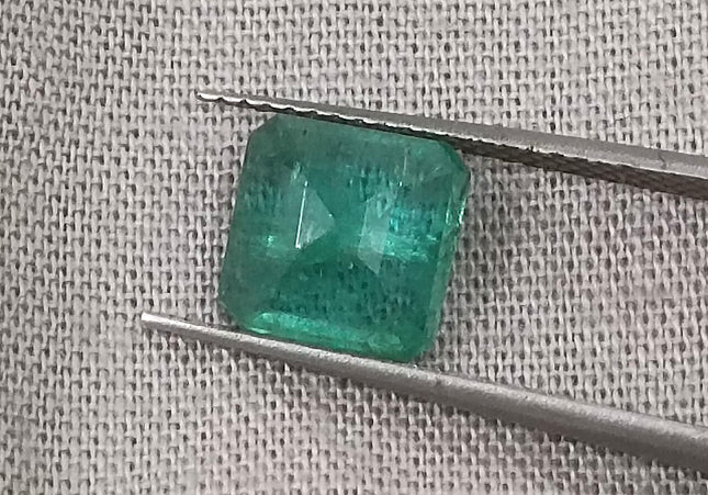 GSI Certified 2.05ct Medium Green Natural Zambian Emerald Minor Oiled Loose Gemstone