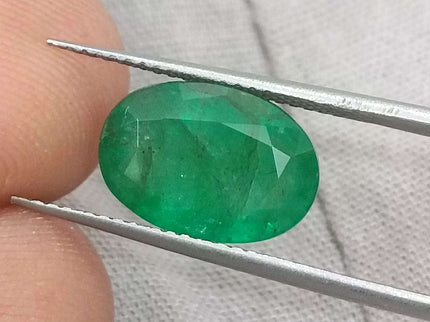 Zambian Emerald 4.09ct  Natural Certified Oval Cut Medium Green Loose Stone