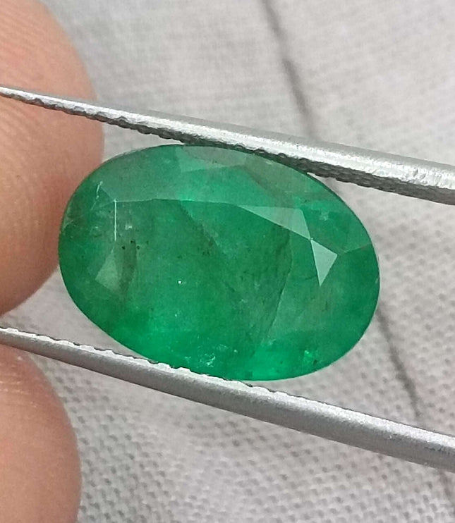 Zambian Emerald 4.09ct  Natural Certified Oval Cut Medium Green Loose Stone