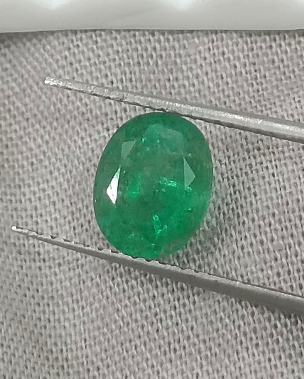 GSI Certified Vivid medium deep Green Swat Emerald Minor Oiled Loose Gemstone