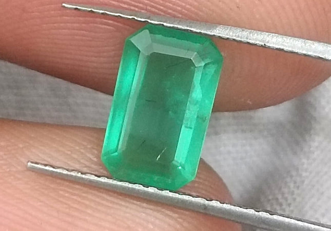 GSI Certified 1.52ct Medium Light Green Natural Zambian Emerald Minor Oiled Loose Gemstone