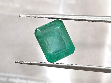2.11ct Zambian Emerald , 100% Natural Earth Mined Gem.