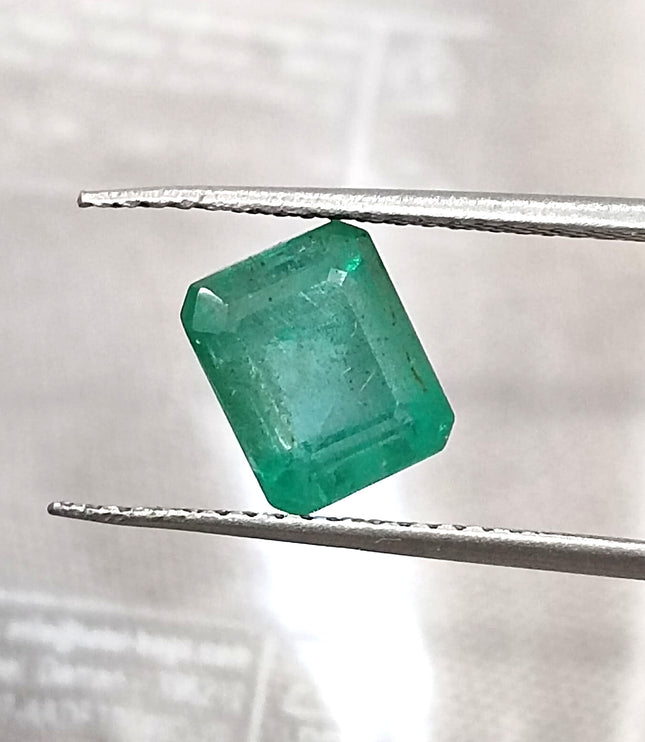 2.11ct Zambian Emerald , 100% Natural Earth Mined Gem.
