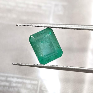 2.11ct Zambian Emerald , 100% Natural Earth Mined Gem.
