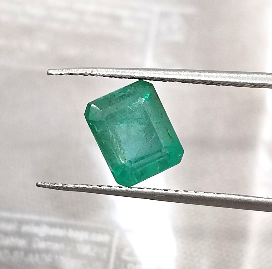 2.11ct Zambian Emerald , 100% Natural Earth Mined Gem.