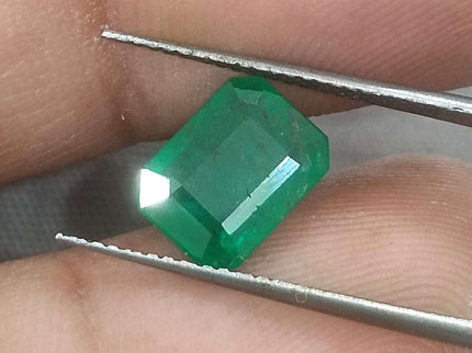 2.20ct Certified Zambian Natural Emerald Stone.