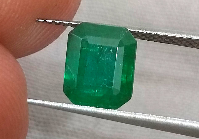 1.89ct GSI Certified Vivid Deep Green Zambian Emerald Minor Oiled Loose Gemstone