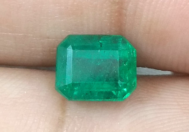 GSI Certified 2.38ct Vivid Deep Golden Green Natural Zambian Emerald