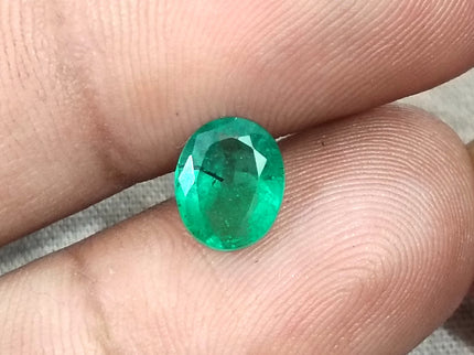 1.64ct Emerald Natural Zambia Vivid Medium Deep Green Oval Gemstone