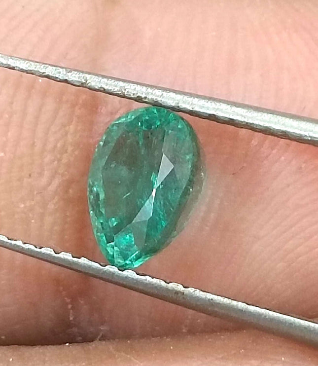 Certified 0.99ct Natural Zambian Emerald Stone.