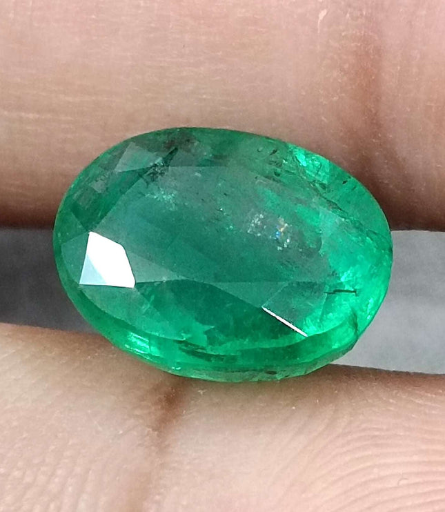 Swat Emerald 5.72ct Vivid Green Natural Oval Cut Stone.