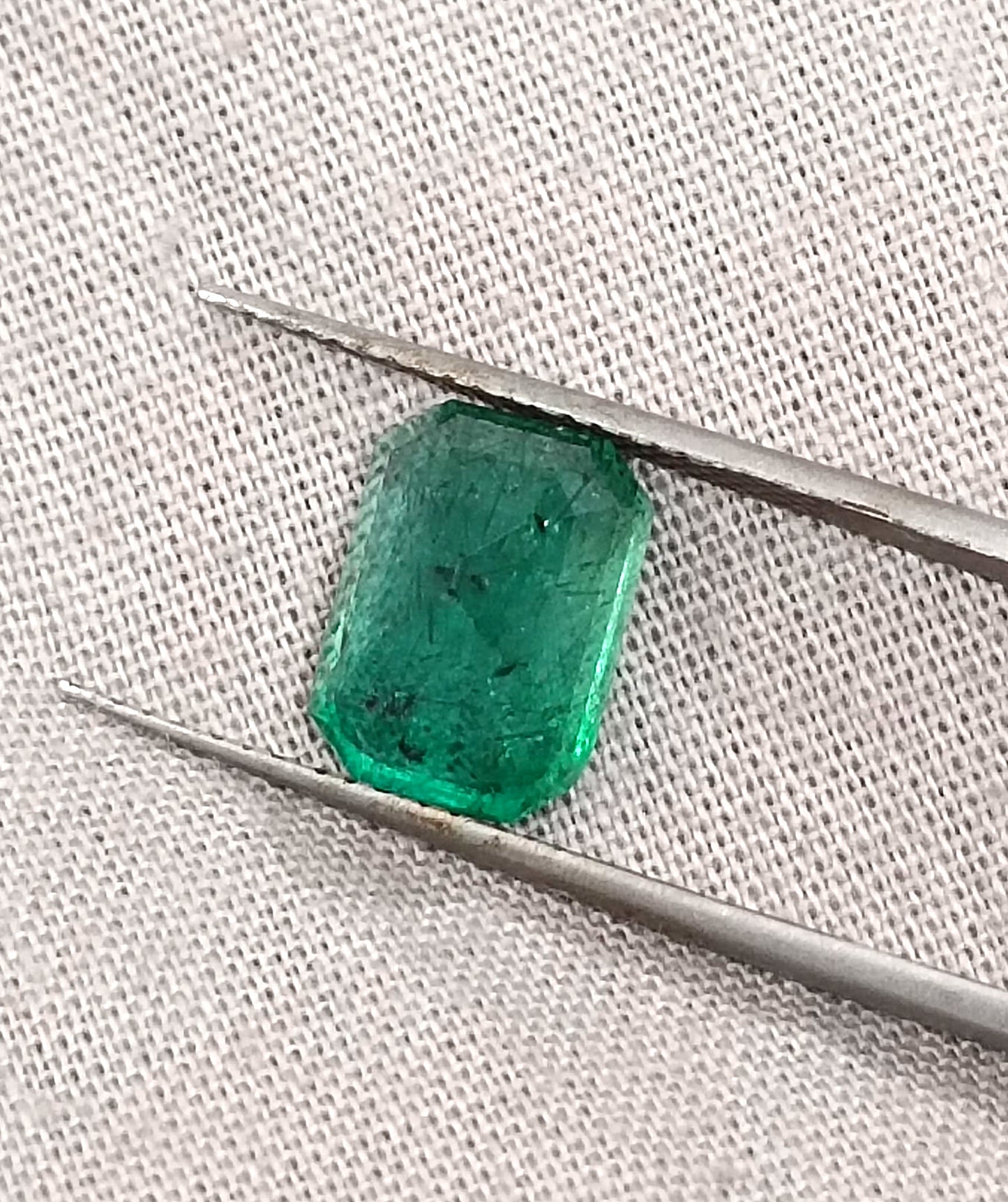 GSI Certified 3.51ct Zambian Emerald , 100% Natural Gem