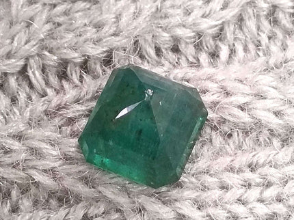 8.50ct Zambian Emerald, Natural Deep Green Stone.