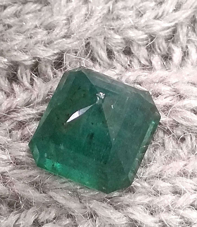 8.50ct Zambian Emerald, Natural Deep Green Stone.