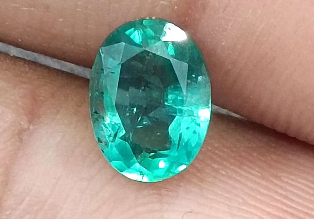 GSI Certified 1.44ct Medium Shamrock Green Natural Zambian Emerald Minor Oiled Loose Gemstone