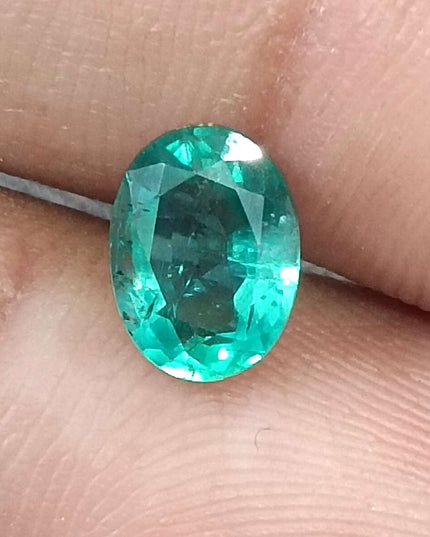 GSI Certified 1.44ct Medium Shamrock Green Natural Zambian Emerald Minor Oiled Loose Gemstone