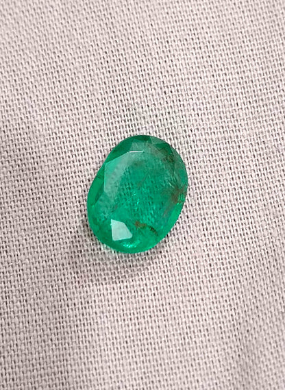 2.94ct Medium Deep Glass Green Swat Emerald, 100% Natural Earth Mined Gemstone