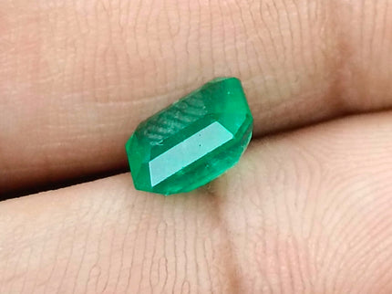 Swat Emerald 1.85ct Natural Certified Velvet Green Octagon Cut Loose Stone