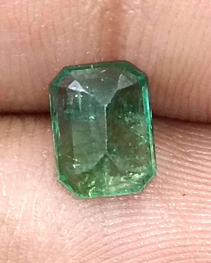 GSI Certified 1.62ct Medium Green Zambian Emerald Minor Oiled Loose Gemstone