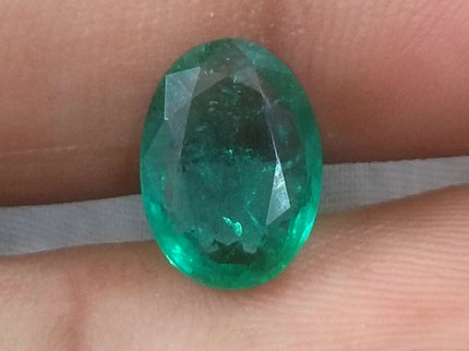 2.41ct Certified Natural Zambian Emerald.