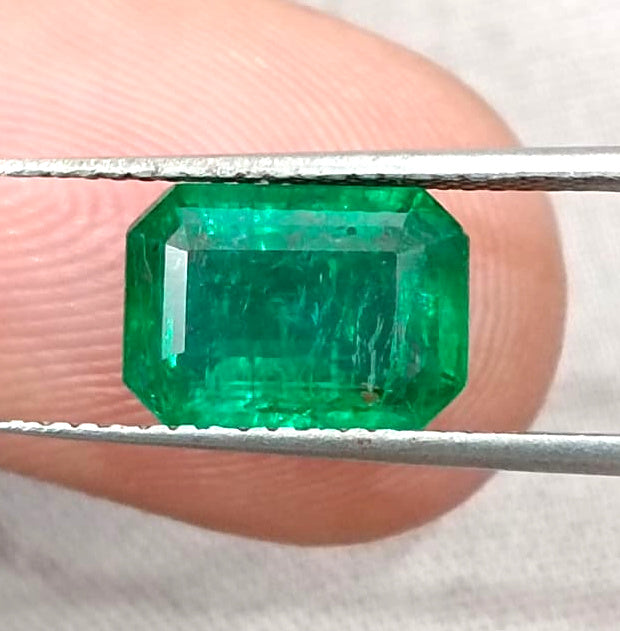 High Quality Natural Zambian Emerald 2.50ct Vivid Deep Green Minor Oiled Gemstone