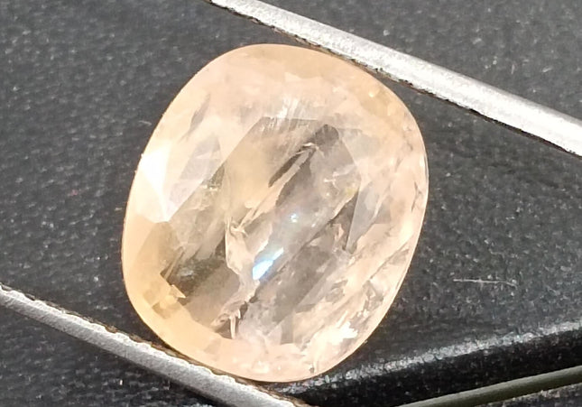 Certified 4.63ct Natural untreated Padparadscha Sapphire