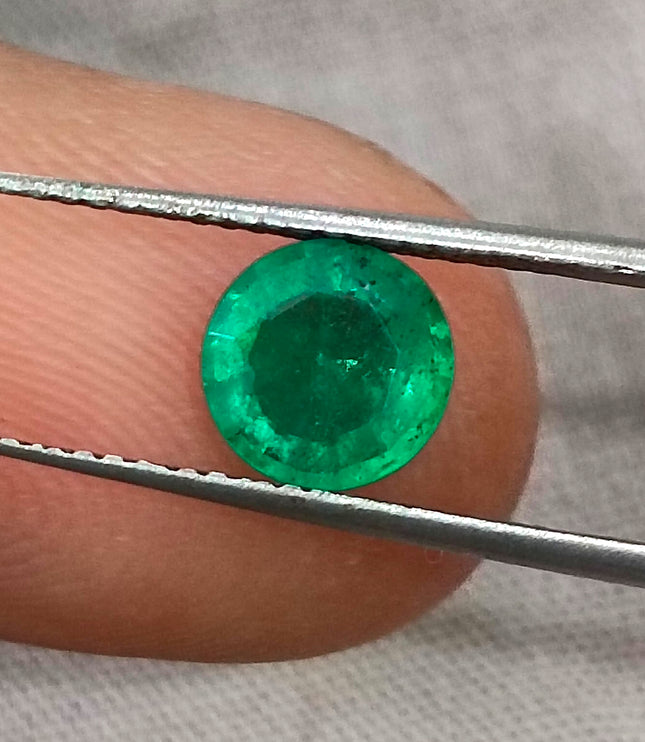 Zambian Emerald 1.00ct Certified Natural Medium Bright Shamrock Green Round Cut Gemstone