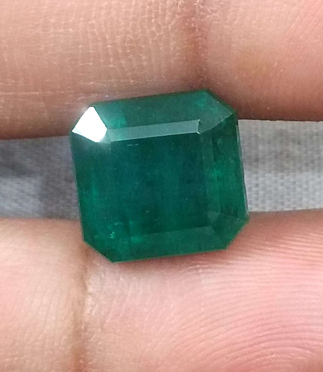 8.50ct Zambian Emerald, Natural Deep Green Stone.