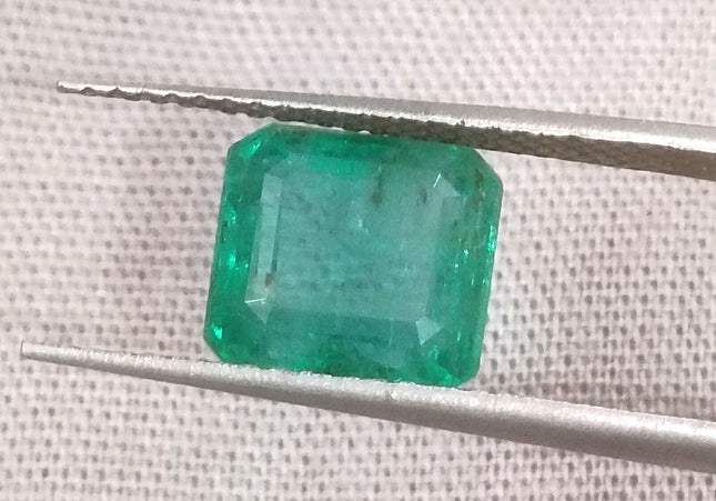GSI USA Certified Medium Deep Green Zambian Emerald Minor Oiled Loose Gemstone
