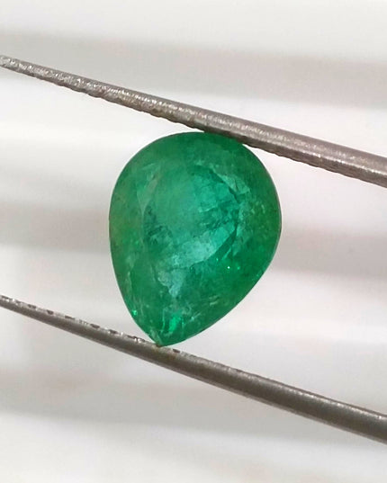 GSI Certified Vivid Green Natural Zambian Emerald Minor Oiled Loose Gemstone