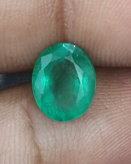 GSI certified 2.47ct Medium Pure Green Natural Zambian Emerald Minor Oiled Loose Gemstone