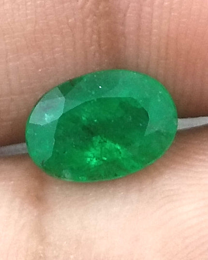 1.72ct GSI Certified Vivid Green Oval Cut Zambian Emerald Minor Oiled Loose Gemstone