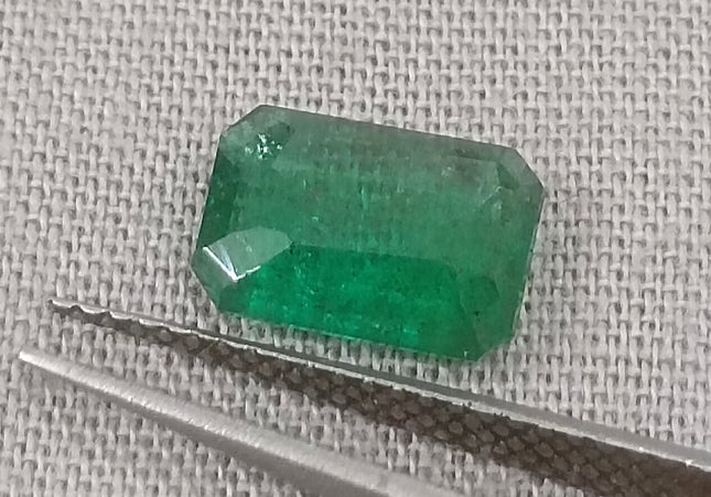 GSI Certified 1.63ct Medium Deep Green Natural Emerald Minor Oiled Loose Gemstone
