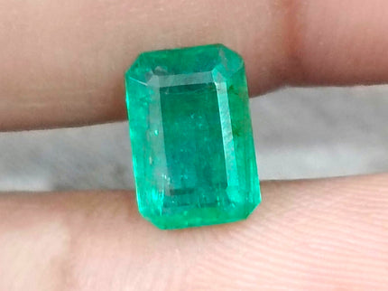 1.97ct Medium Green Emerald Natural Zambia Gemstone