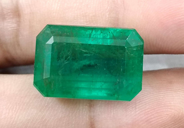 Huge 29.19ct Swat Emerald, Medium Deep Velvet Green Minor oiled Loose Gemstone.