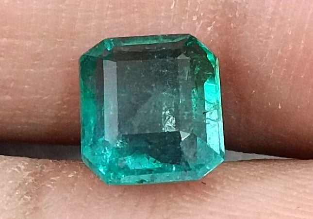 2.09ct Medium deep green Zambian emerald natural minor oiled loose gemstone.