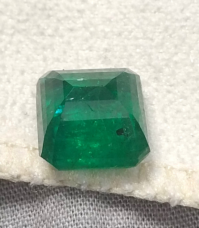 7.62ct Deep Vivid Green Zambian Emerald, Natural Gemstone