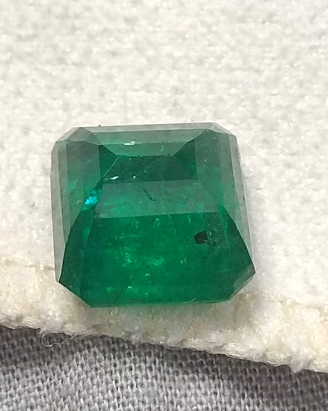 7.62ct Deep Vivid Green Zambian Emerald, Natural Gemstone