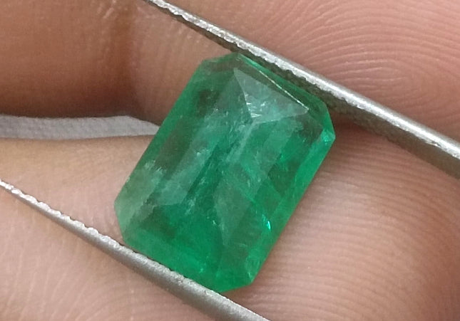 2.87ct GSI Certified Medium Green Zambian Emerald Minor Oiled Loose Gemstone