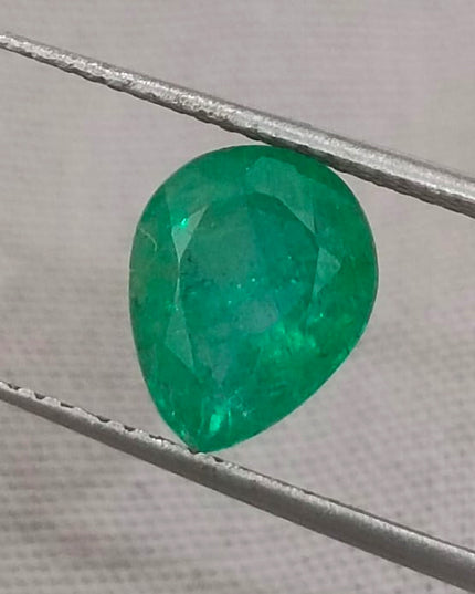 GSI Certified Vivid Green Natural Zambian Emerald Minor Oiled Loose Gemstone