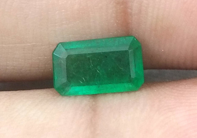 1.66 GSI Certified Vivid Deep Green Swat Emerald Minor Oiled Loose Gemstone