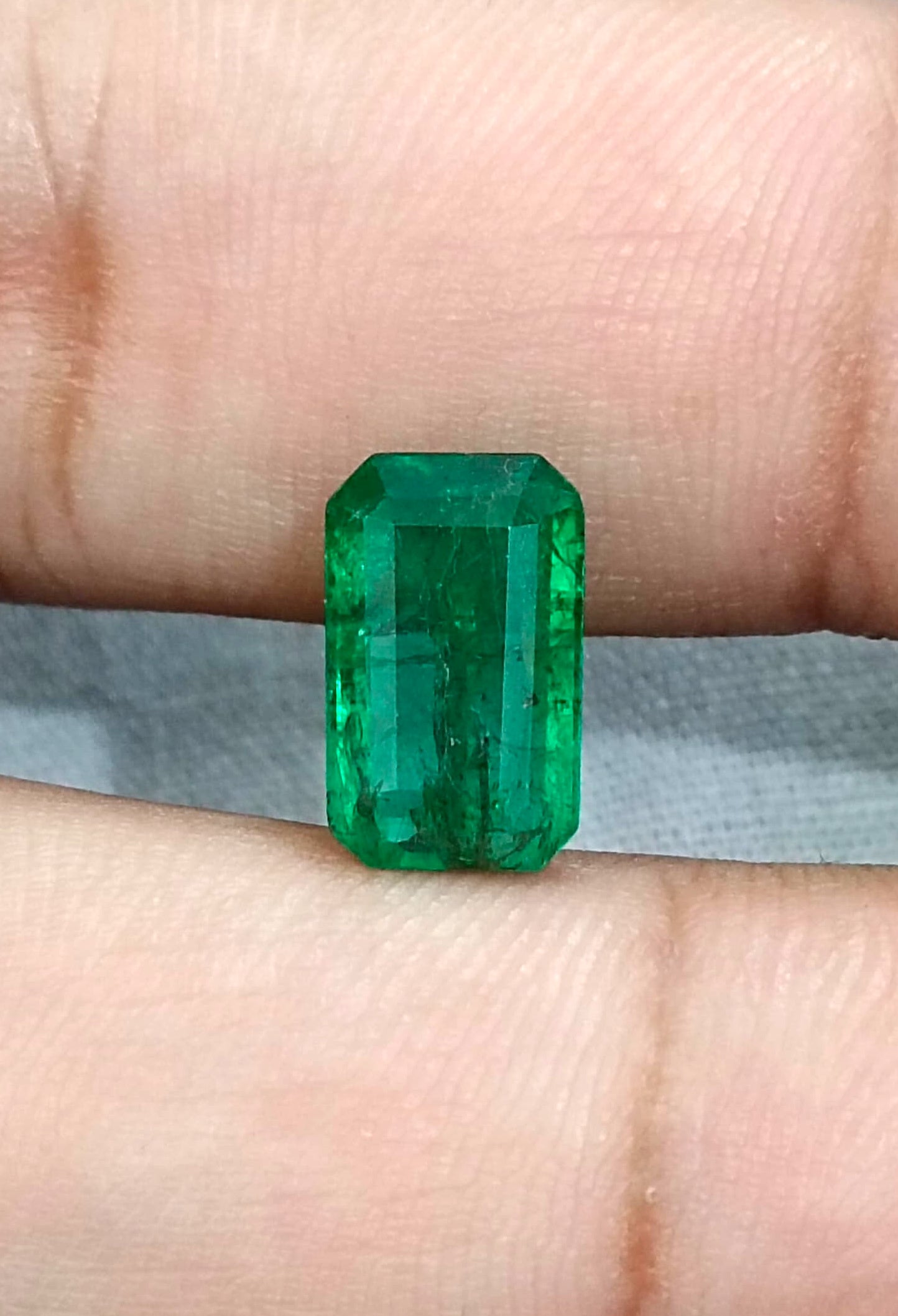 3.55ct Deep Vivid Swat Emerald, 100% Natural Earth Mined Gemstone