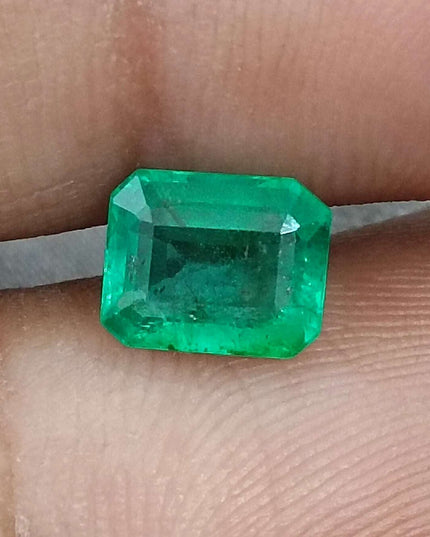 GSI Certified 1.31ct Parrot Green Natural Zambian Emerald Minor Oiled Loose Gemstone