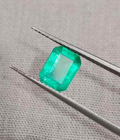 GSI Certified 1.12ct Colombian Emerald, 100% Natural Earth Mined Gemstone