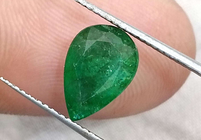 2.31ct GSI Certified Deep Green Zambian Emerald Minor Oiled Loose Gemstone