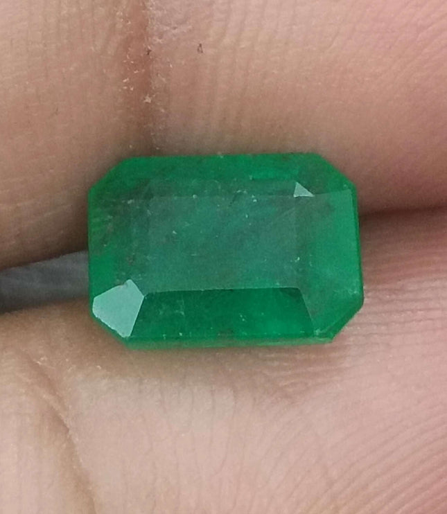2.20ct Certified Zambian Natural Emerald Stone.