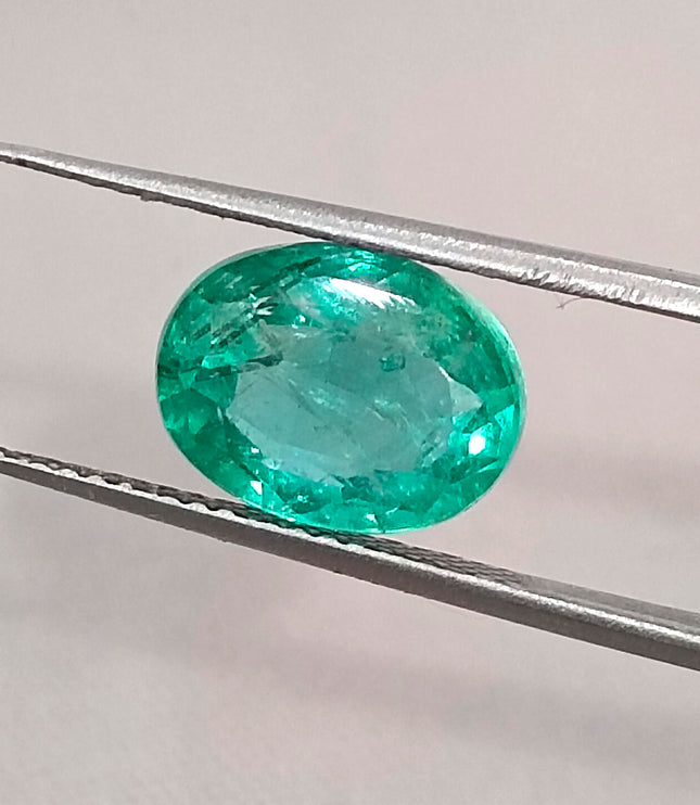 2.90ct Natural Emerald Bright Pastel Green Oval Cut Minor Oil Stone