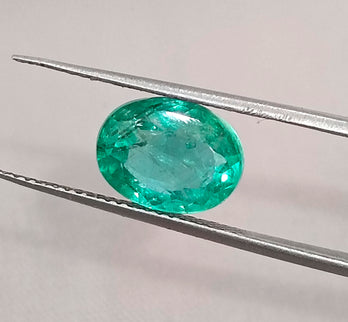 2.90ct Natural Emerald Bright Pastel Green Oval Cut Minor Oil Stone