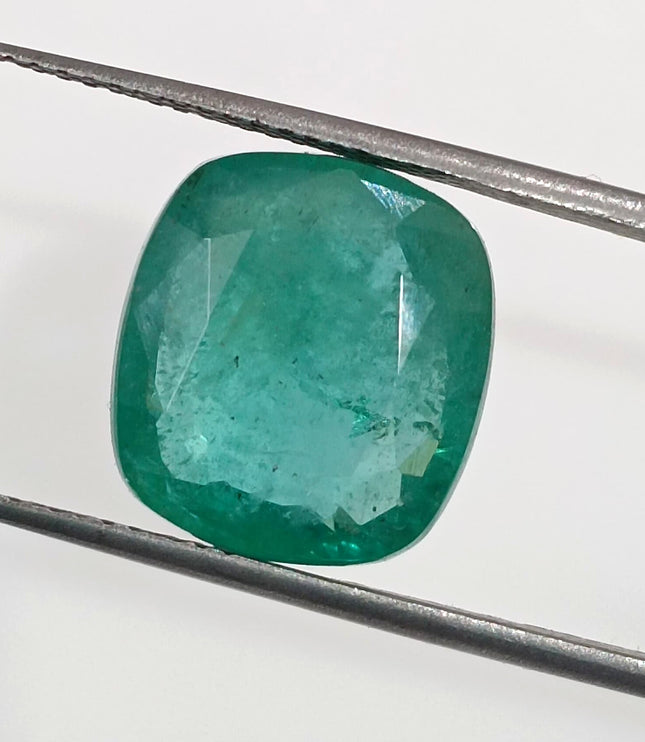 6.86ct Zambian Emerald, Natural Medium Green Stone