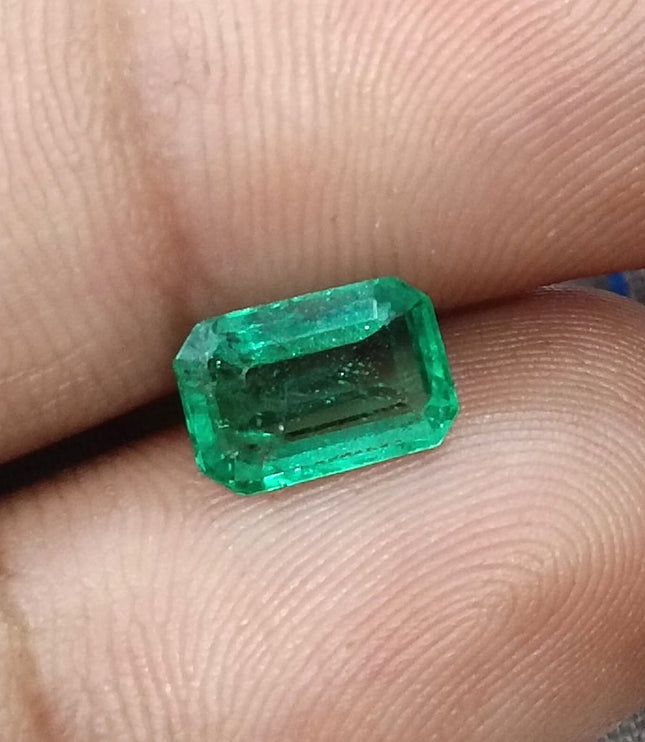 Panjshir Emerald 1.35ct Medium Green SGL Certified Octagon Cut Minor Oiled Gemstone